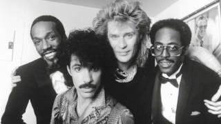 Hall & Oates speech - 1989 Temptations R&R Hall Of Fame induction (Daryl sings "Don't Look Back")