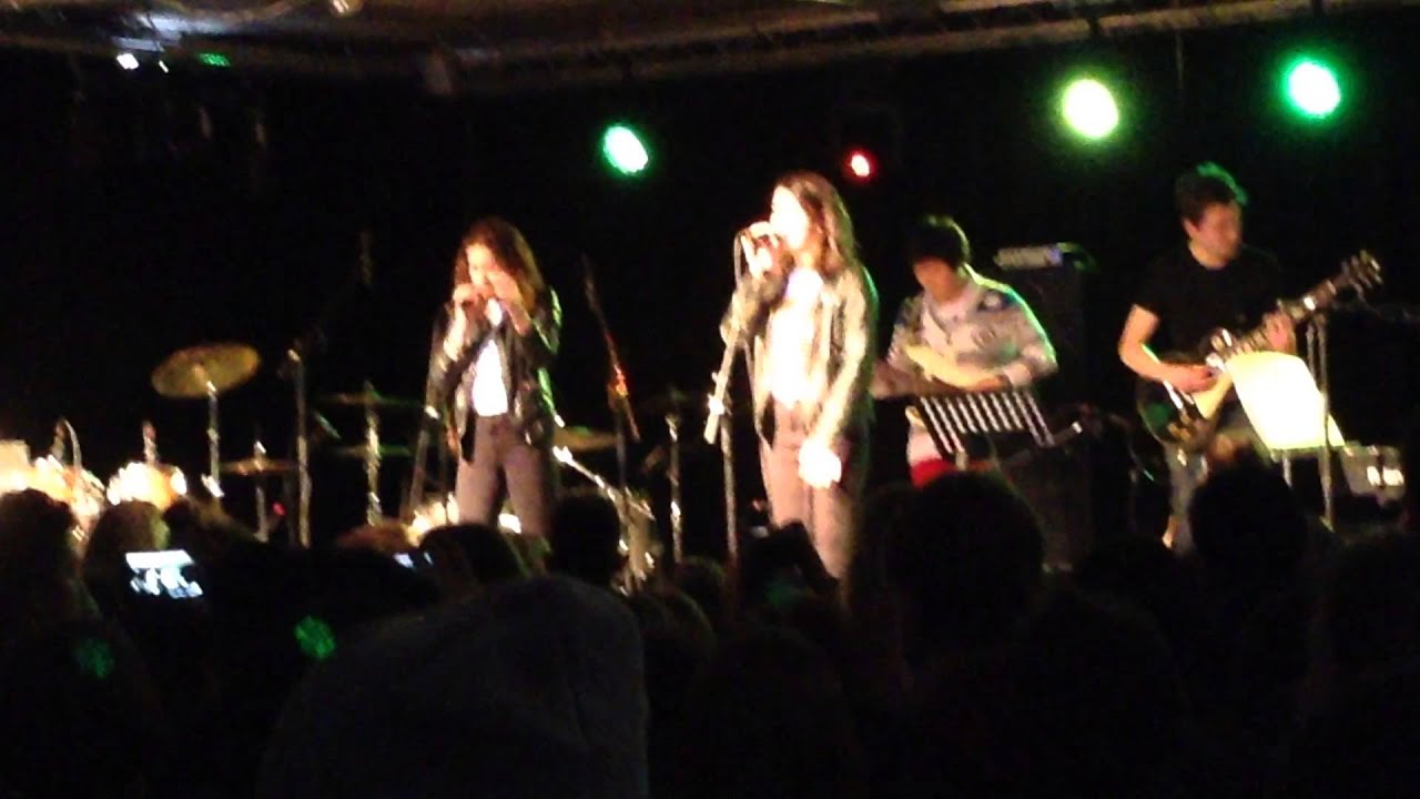 Laura Tesoro & Judy D'Jong - Hold on We're Going Home (cover) Chrysostomos Piustien 2014