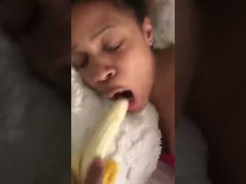 banana 🍌 to her mouth#hot #shorts #funny #funnyvideo #tiktok #tiktokvideo