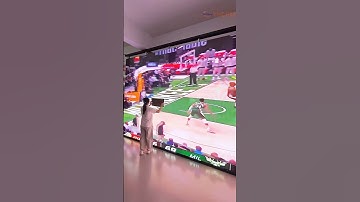 Choose any spot—outdoor LED screen makes service simple!#yuchip #outdoorleddisplay #ledscreen