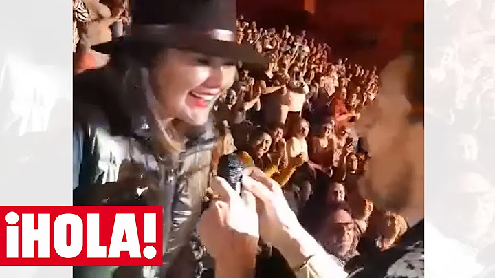 Amaia Montero reaparece por sorpresa en el concierto de Manolo García ¡y se arranca a cantar!