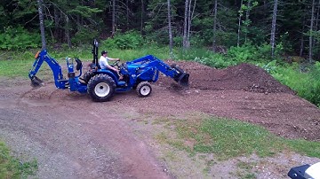 LS G3033H  tractor . A little loader work
