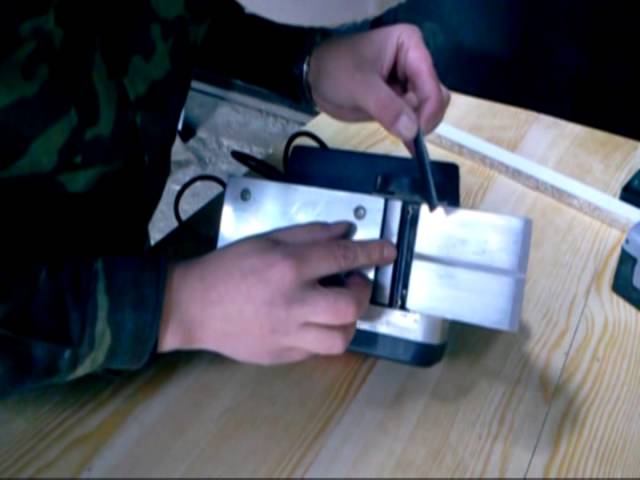 Электрорубанок electric planer m1b-th-82*2 ножи. Клин ножей для электрорубанка 82 мм. Bosch gho 40-82 с professional. Заточка ножей рубанка интерскол 110. Винт регулировки ножей электрорубанка интерскол.