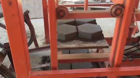 QTJ4-25 automatic concrete hollow paver block brick making machine production line in Jamaica