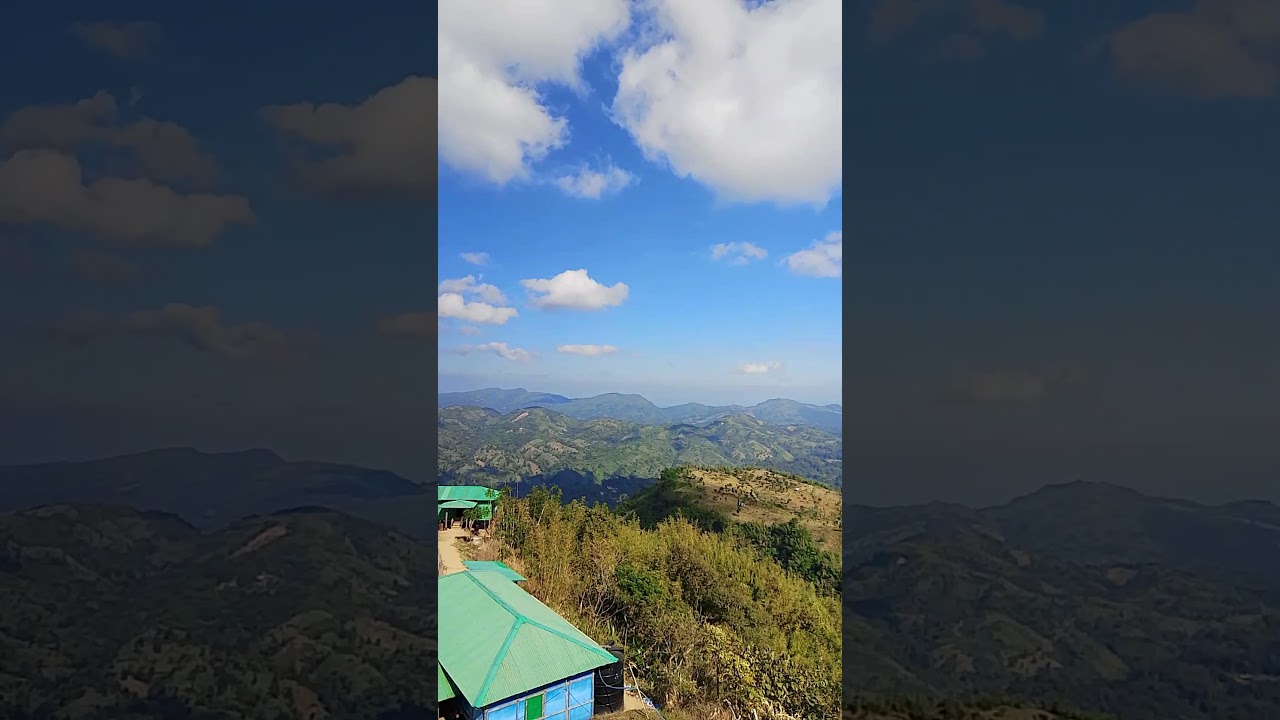 Mesmarizing Blue Sky Over The Kewkradong Peak 