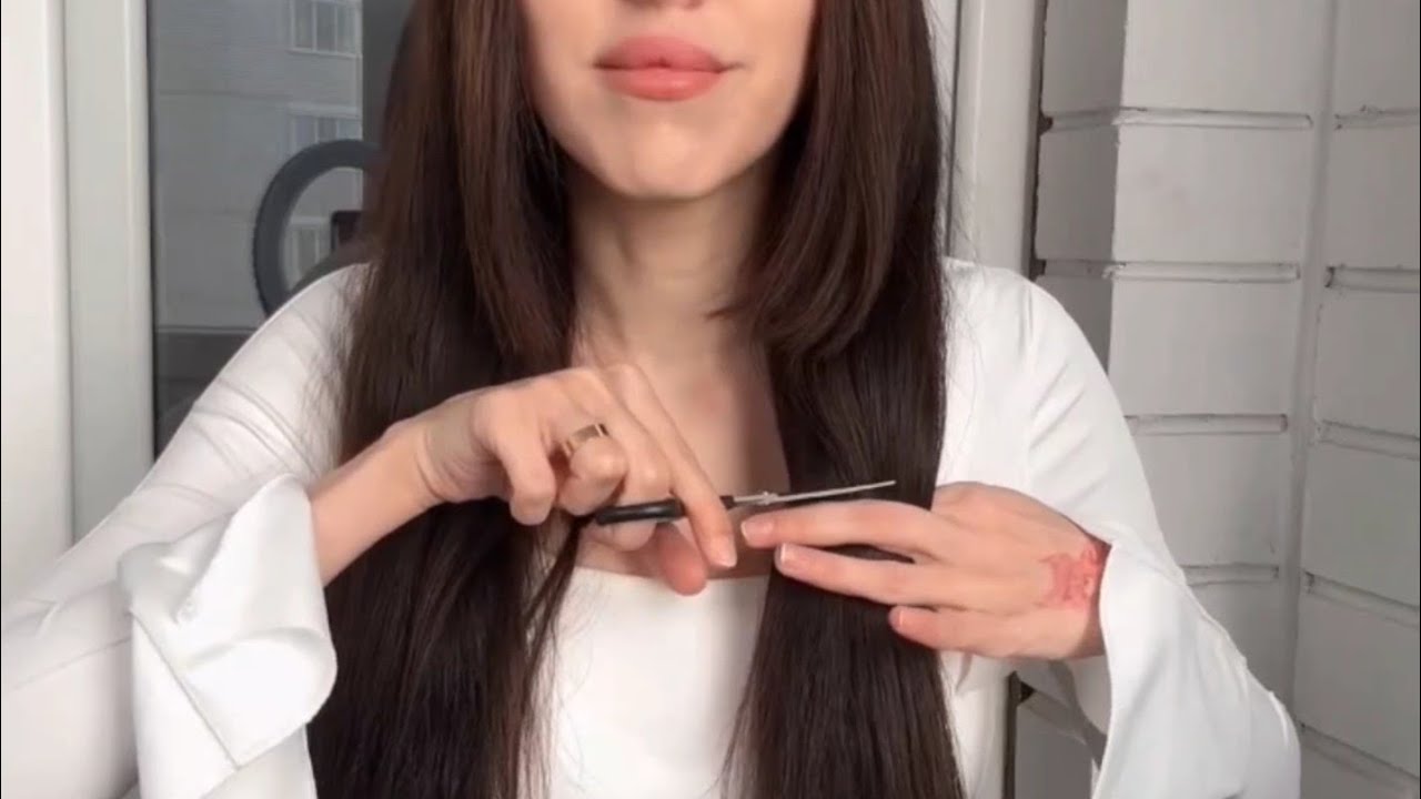 Julia Gets a Bob haircut !!!