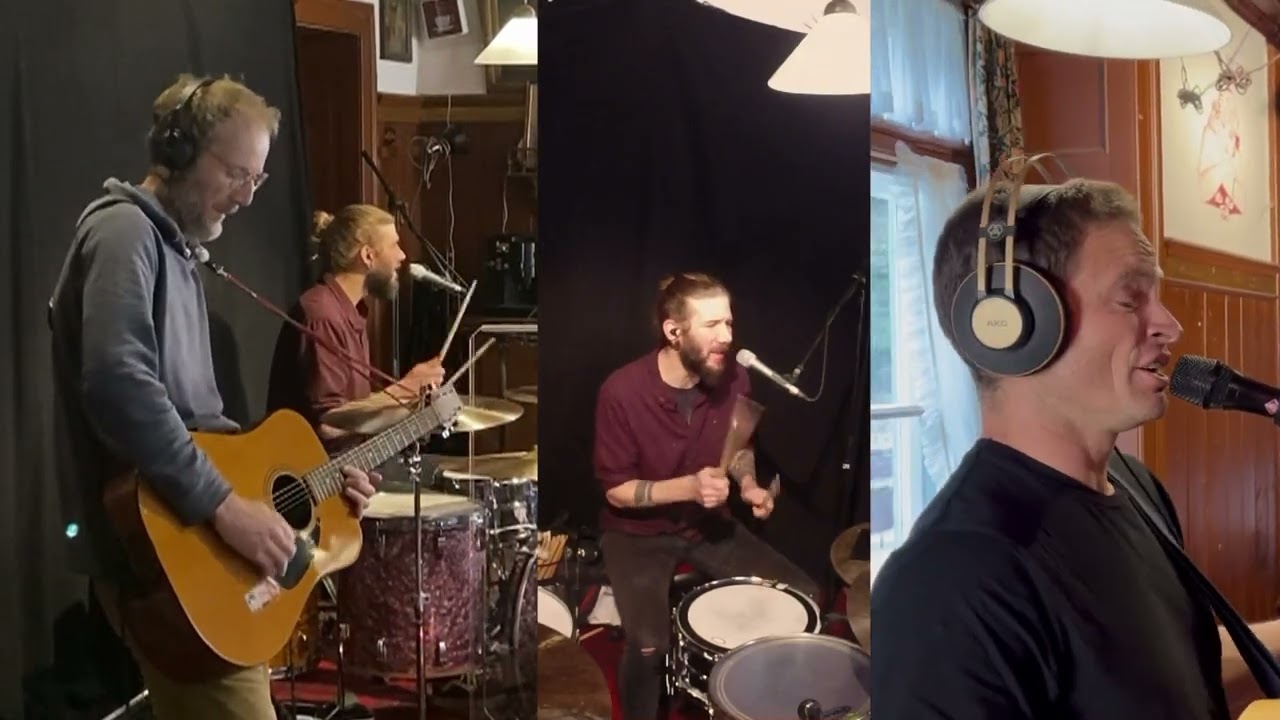 Assista a Al-Berto & the Fried Bikinis - Panic Attack (Live @ GWLS 2022) no YouTube Assista a Al-Berto & the Fried Bikinis - Panic Attack (Live @ GWLS 2022) no YouTube