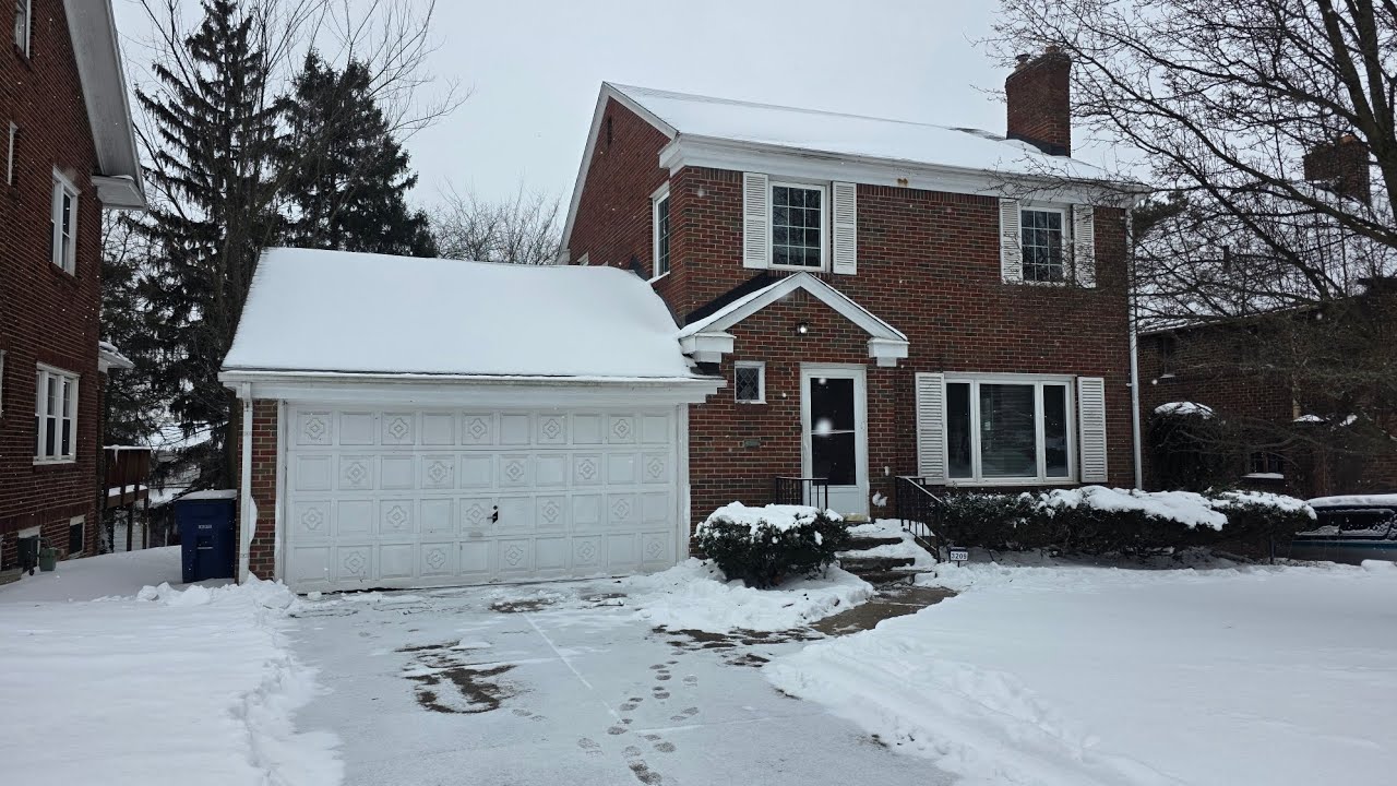 FOR RENT- 3209 Kylemore Toledo, Oh 43605 - $1,700/mo