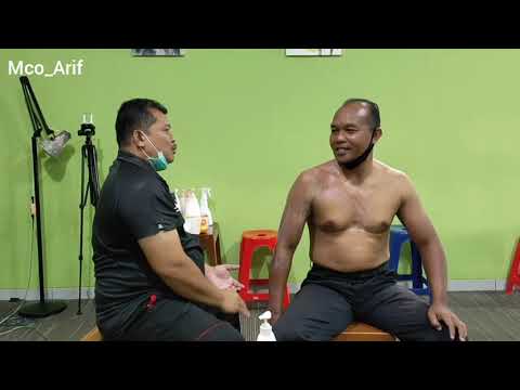 CEDERA BAHU 4 Bulan di sebabkan karena latihan push up berlebihan dari Cerebon