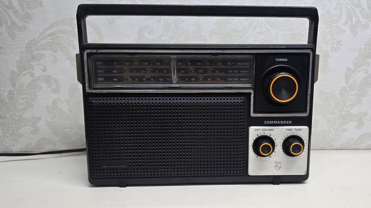 昭和レトロ　TRIO FMRADIO AF-251 TRIO AF-251 AM/FM/SWラジオ』昭和レトロ ト真空管 日本製