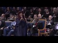 Chaka Khan Caught Reading Lyrics Taped To Her Fan At Aretha Franklin’s Funeral