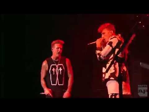 Papa Roach ft. MGK - Last Resort