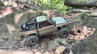 Axial sr5 crawling