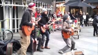 Video thumbnail of "Brother Moving - уличные музыканты (Copenaghen's street)"