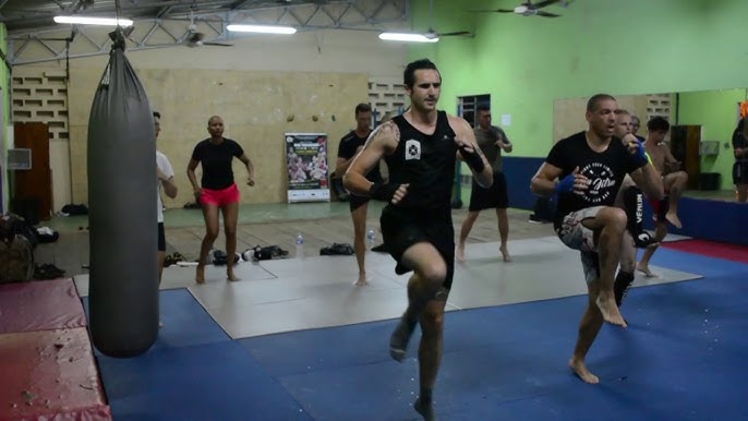 ENTRAINEMENT BOXE ANGLAISE [ techniques / corps à corps / sparring ] 