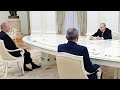 Без рукопожатий и с напряженными лицами: как прошла встреча Путина, Алиева и Пашиняна
