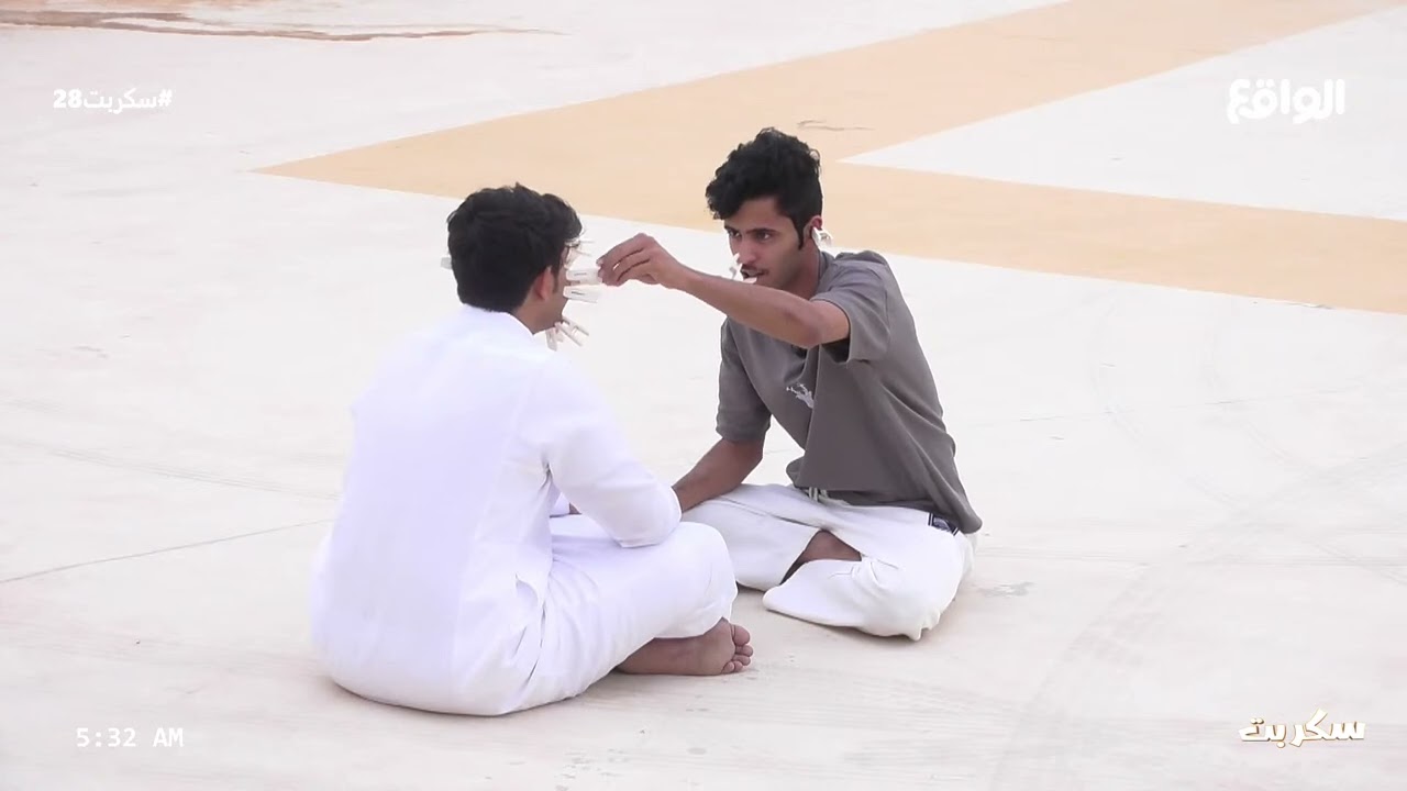 لعبة غريبة بالمشابك ! | عبدالعزيز الاكلبي , فيحان السبيعي #سكربت28