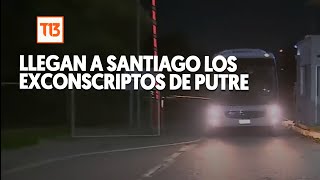 Llegan al aeropuerto de Santiago 30 de los conscriptos de Putre que dejaron el servicio militar