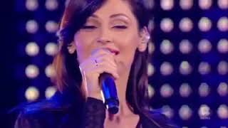 Anna Tatangelo - Ma che freddo fa @ una serata bella...nel blu dipinto di blu chords