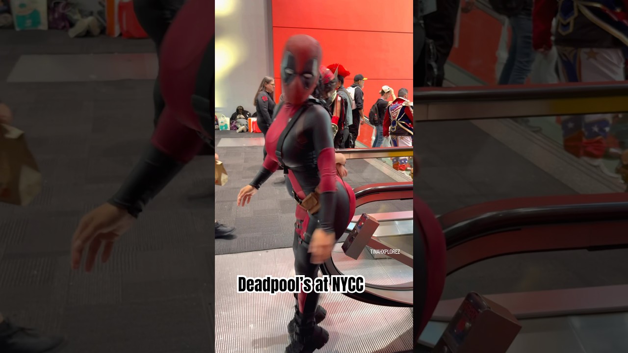 Deadpool’s at NYCC #nycc #cosplay #deadpool #foryou