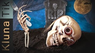 SCARY asmr mukbang  at a HAUNTED GRAVEYARD!!  - klunatik creepy, chilling, ghost mukbang 2019