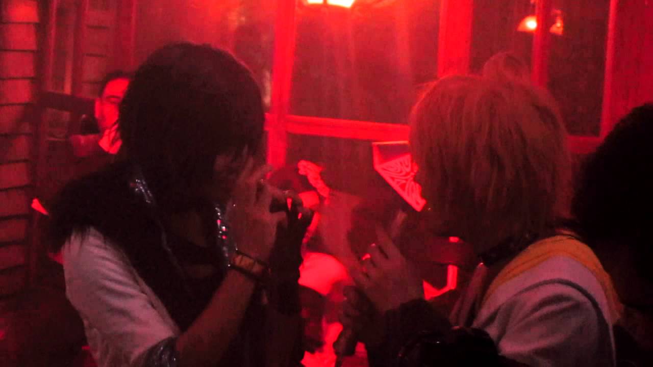 Yuegene Fay singing Just Be Friend (Fantasy Quest 2)