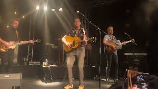 Video thumbnail of "Douwe Bob “This World Is Our Home” de Pul Uden"