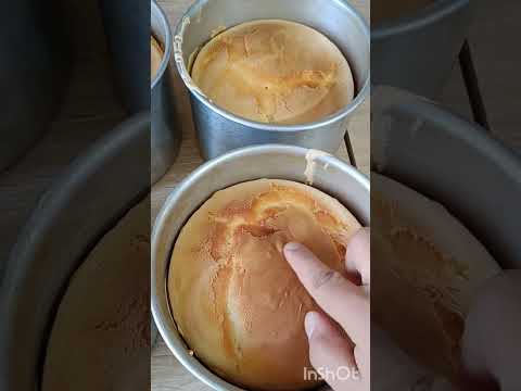 وداعا لمشاكل كيك الاسفنجي درس مجاني للكيك اسفنجي ارتفاع عالي ٤ قوالب قياس ١٨ بخلطه وحده