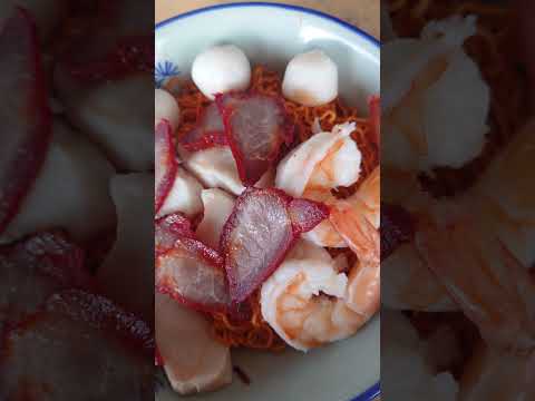 One Bite And You'll Love This Kolo Mee #food #shortvideo #yummy  #noodles