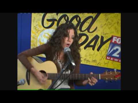 Singer Emily Reisen Performs on Fox 2