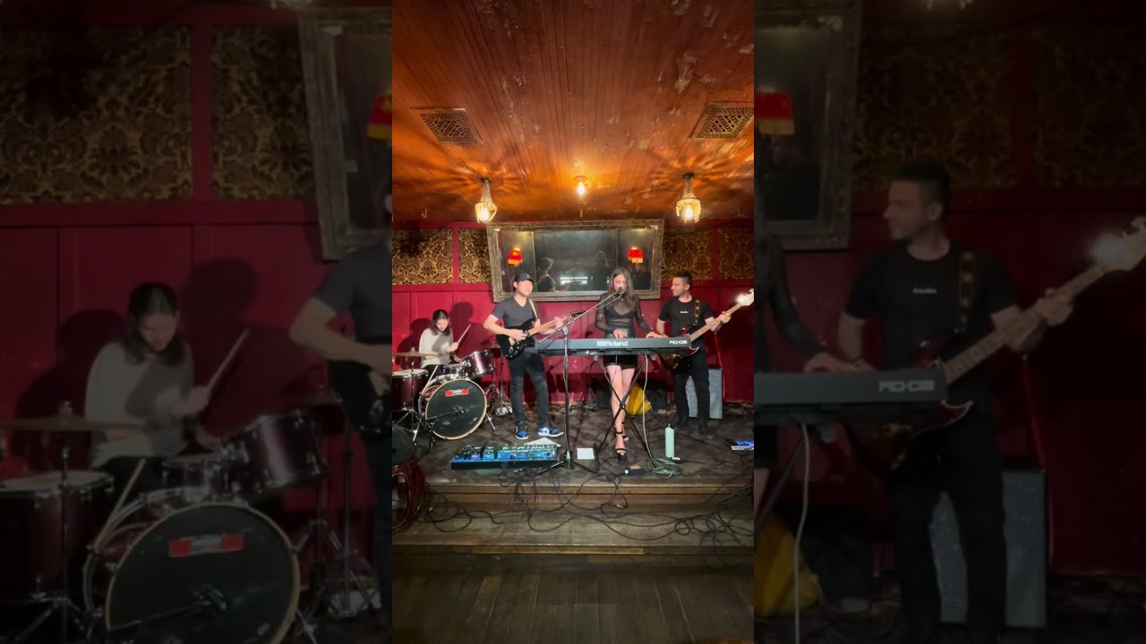 Ruxandra - Senseless (Live @ Bar Lubitsch, Los Angeles)