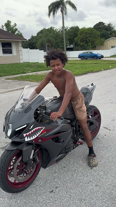 How to do a Rolling Burnout GSXR 1000