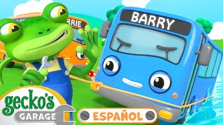 El rescate de Barry en el estanque |  Garaje de Gecko | Carros para niños | Vídeos educativos