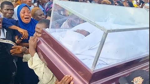 Thousands of People in Tears as They See Yoruba Actor Murphy Afolabi’s Lifeless Body in Casket