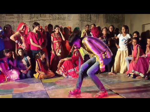 D.j murga dance in comedy