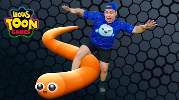 LUCCAS NETO E O NOVO JOGO DA COBRINHA!!!! ESTILO SLITHER IO