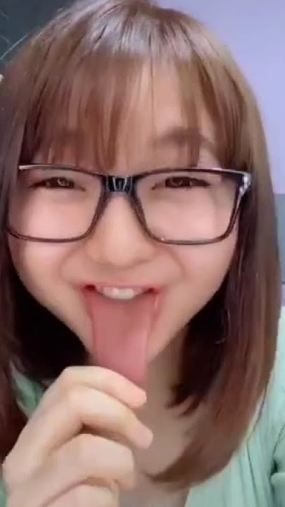SARAH VILOID TIK TOK