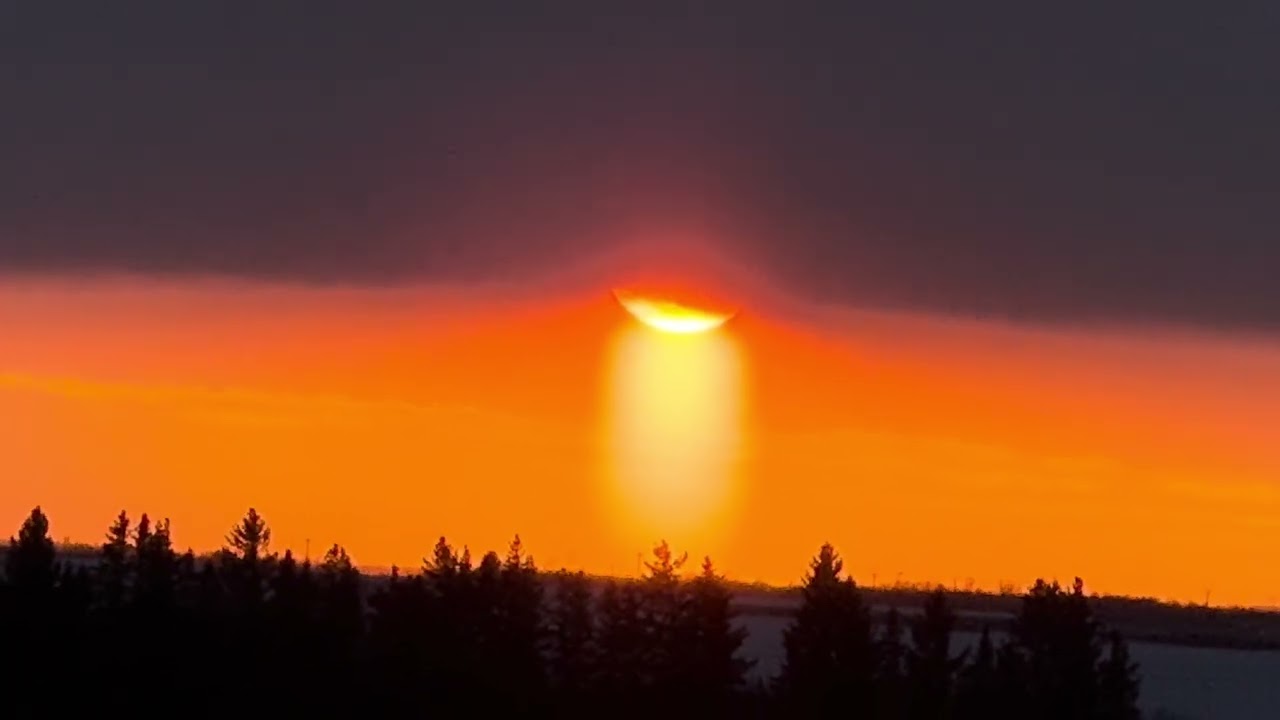 Sun Pillar Under The Chinook Arch