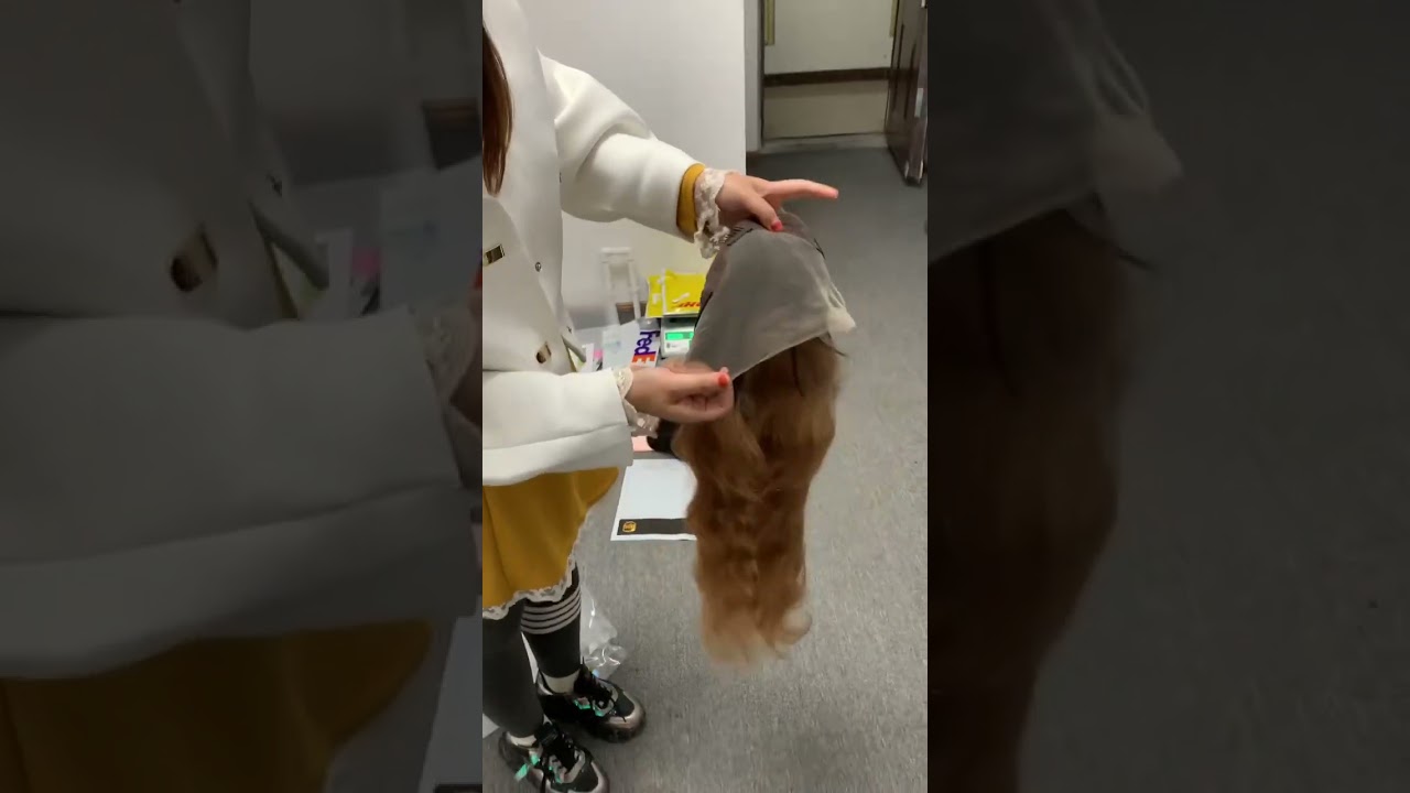 Black root honey blonde wig