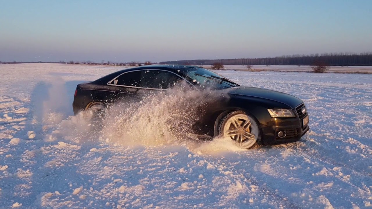 Audi A5 3.0 V6 TDI Quattro snow drift