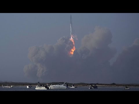 انفجار صاروخ "ستارشيب" من "سبايس إكس" عقب إطلاقه في أولى رحلاته المدارية التجريبية