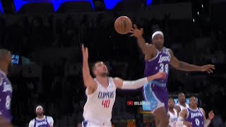 Dwight made a terrible pass by Westbrook into a great pass to LeBron James 🙌