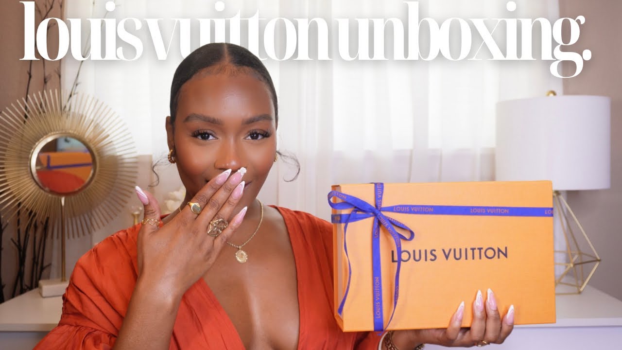 LOUIS VUITTON POCHETTE ACCESSOIRES| Unboxing + Review + What Fits