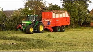 Wagon Silage With Classic John Deere 7810 And Kverneland.