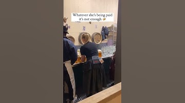 Thumbnail of #Waitress picks up over 12 beer mugs at once