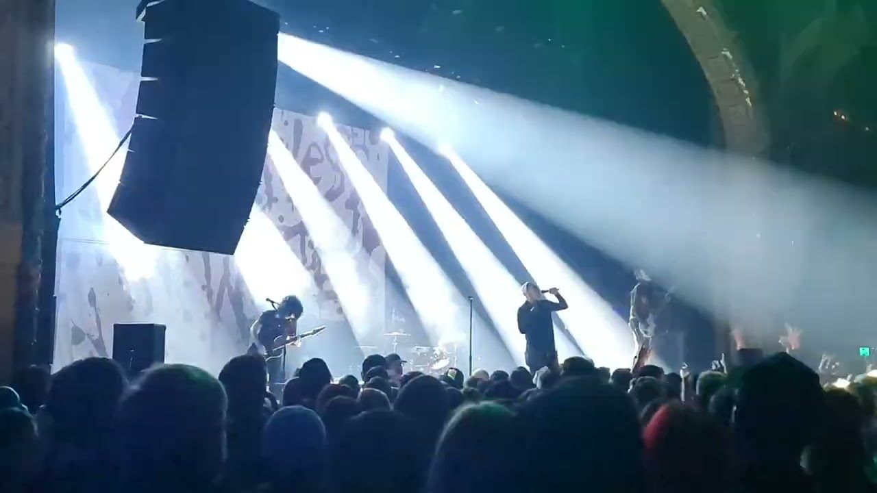 Motionless in White "Scoring The End Of The World" Live at Forum