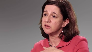 Does speaking two languages simulate language delays?