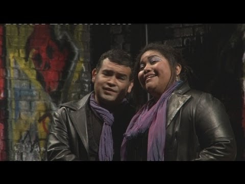 euronews musica - В Неаполе слушают "Разбойников"  Верди