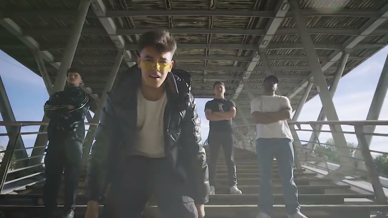 Watch Layso - 10 fois plus (Clip Officiel) on YouTube Watch Layso - 10 fois plus (Clip Officiel) on YouTube