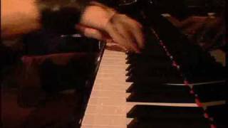 Maksim Mrvica - Revolutionary Etude in C Minor (Chopin) chords